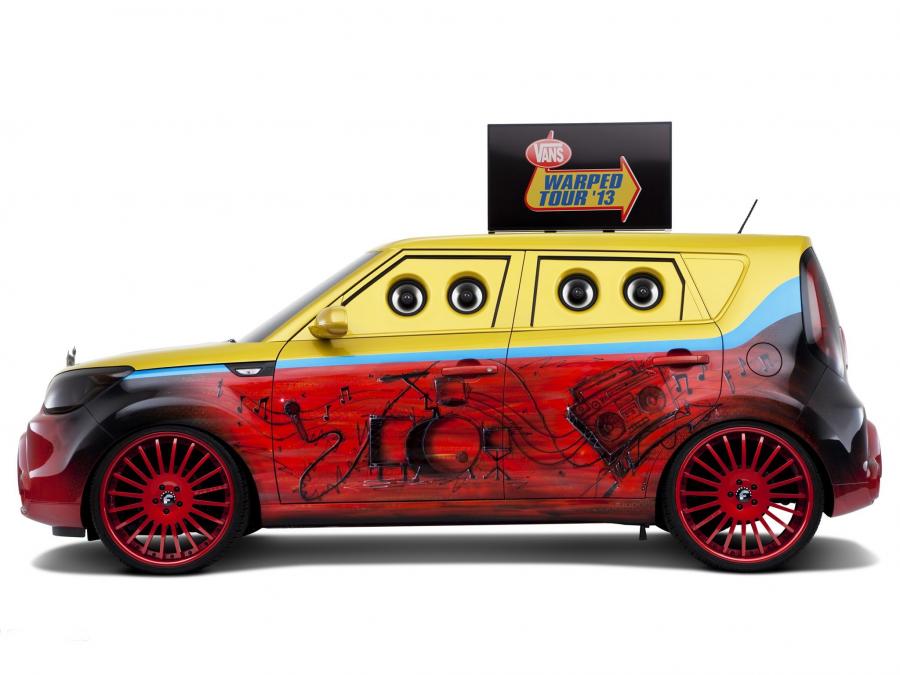  Kia Vans Warped Tour Soul 2013 года  (фото 2 из 2)